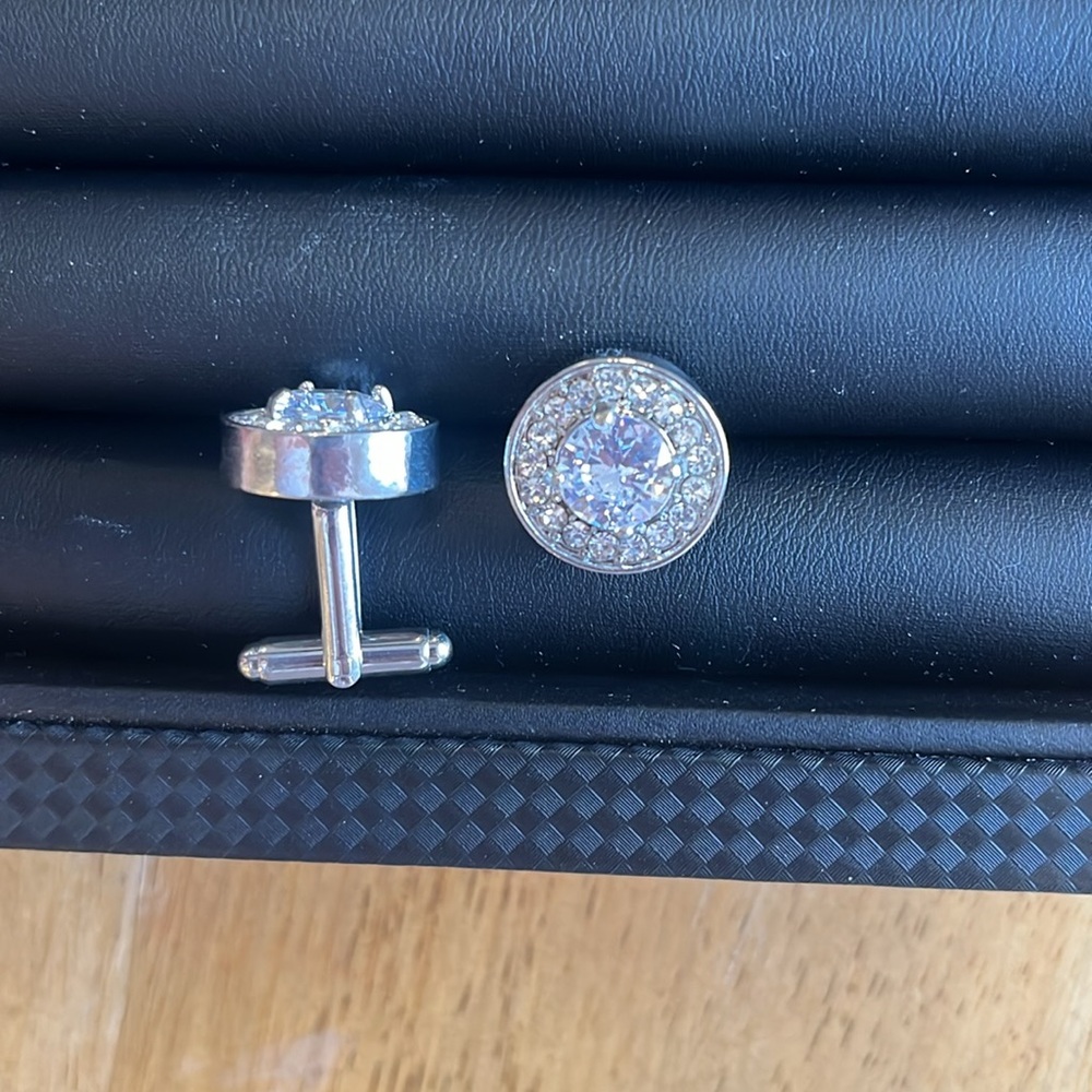 Cuff link - Picture 3 of 3